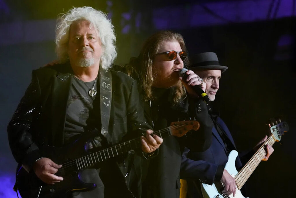 Bandmate says iconic frontman can no longer sing because of dementia Yahoo entertainment home