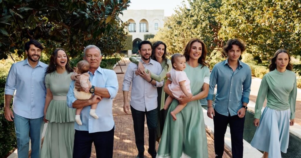 Queen Rania shares joyful photo of Jordan’s royal family and message for new year