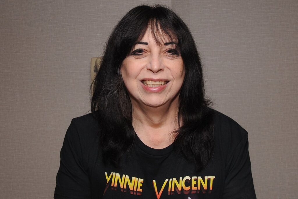 Ex-KISS member Vinnie Vincent lashes out at fans ‘whining’ about $225 price of his new single Ex-KISS member Vinnie Vincent lashes out at fans ‘whining’ about $225 price of his new single