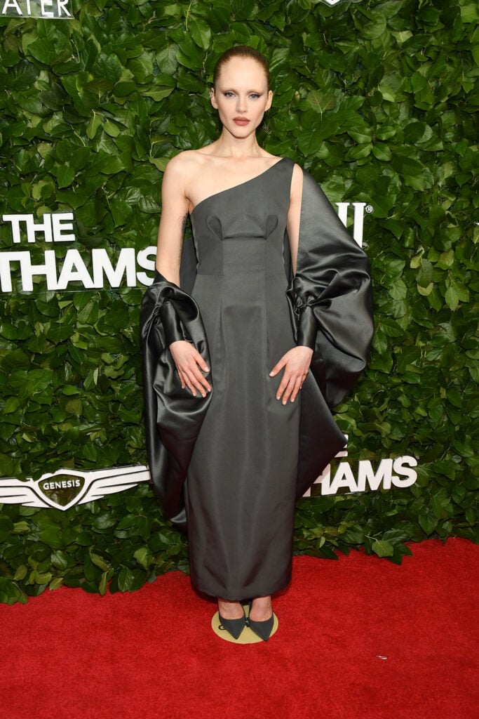 Emma Laird at the 35th Annual Gotham Film Awards, Louis Vuitton, Emma Laird, Louis Vuitton graphite grey gown, 2025 Gotham Film Awards red carpet, Louis Vuitton one-shoulder gown, Louis Vuitton Virtuosity High Jewelry
