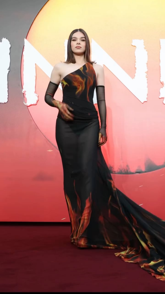 Hailee Steinfeld – The “Sinners” European Premiere at the Cineworld Leicester Square in London – IG April 2025 Hailee Steinfeld - The "Sinners" European Premiere at the Cineworld Leicester Square in London - IG April 2025