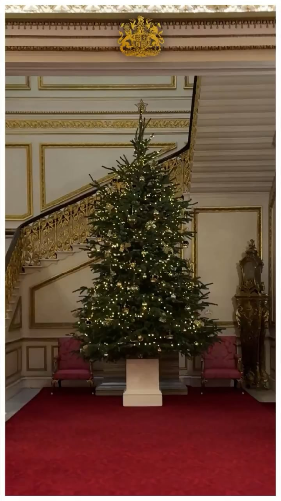 British royal family send Christmas wishes