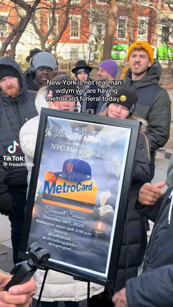 New Yorkers gathered in Washington Square Park Tuesday to share their appreciation for the MetroCard. The transit payment method officially goes out of service after New Year's Eve.