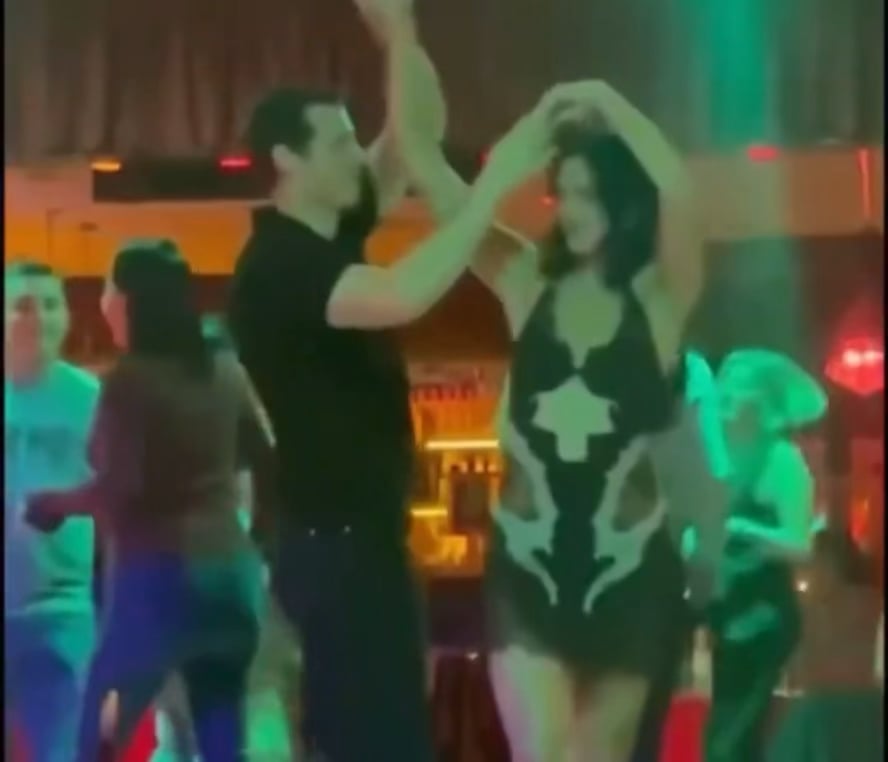 Dua Lipa & Callum Turner dancing in Mexico the other night!