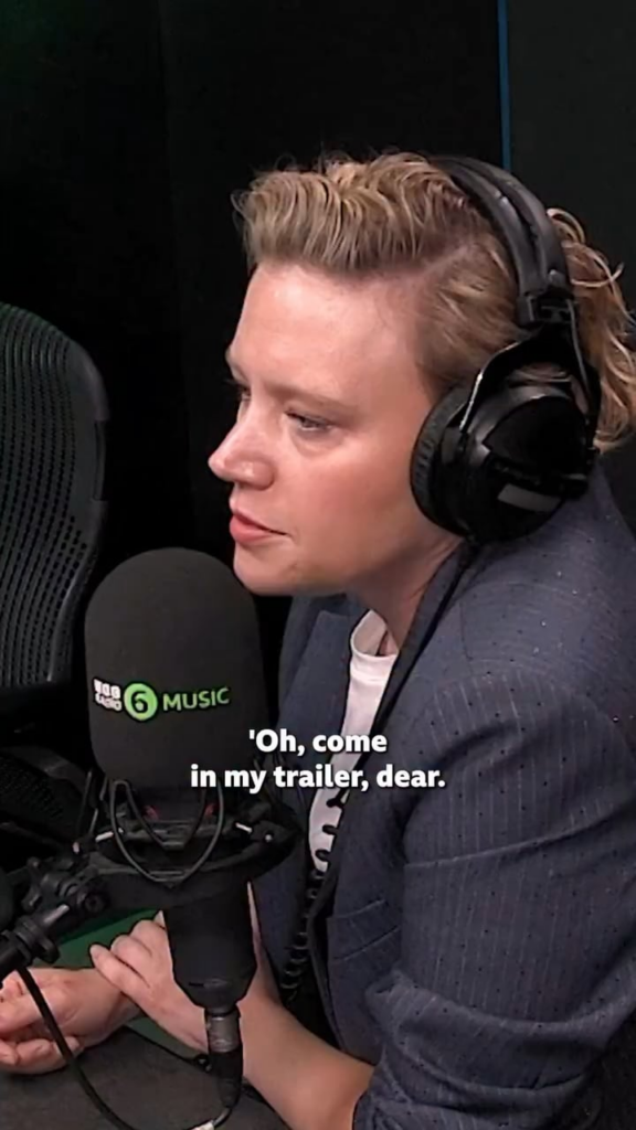 Kate McKinnon talks about how she thought Olivia Colman would be more ‘muted’ in private but she’s just that ‘effervescent’