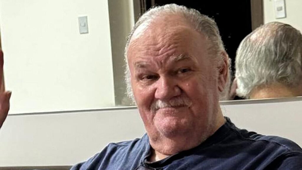 Thomas Markle has life-saving surgery to amputate his leg