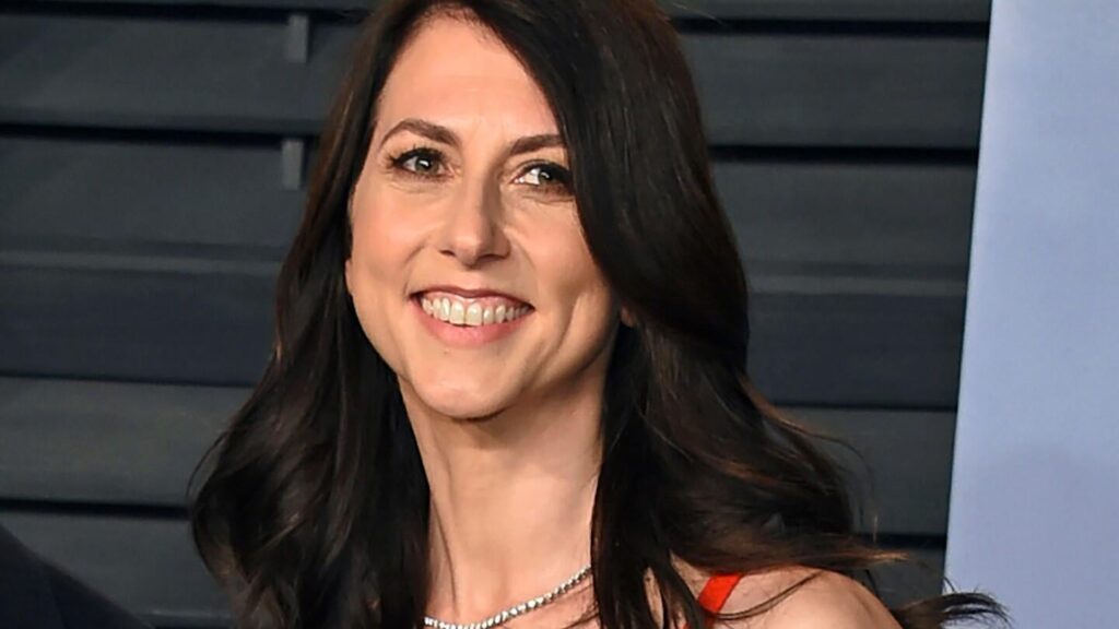 Ex-Wife of Jeff Bezos, MacKenzie Scott, gave $7.1 billion of her $33 billion divorce settlement to nonprofits in 2025, bringing her total gifts to $26.3 billion since their 2019 divorce.