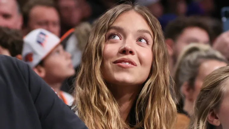 Sydney Sweeney sizzles in lace mini-dress for NFL ‘Twas the night… image
