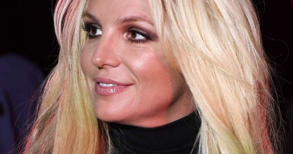 Britney Spears Posing in Cut-Out Mini Dress Demands Your Attention Britney Spears Posing in Cut-Out Mini Dress Demands Your Attention