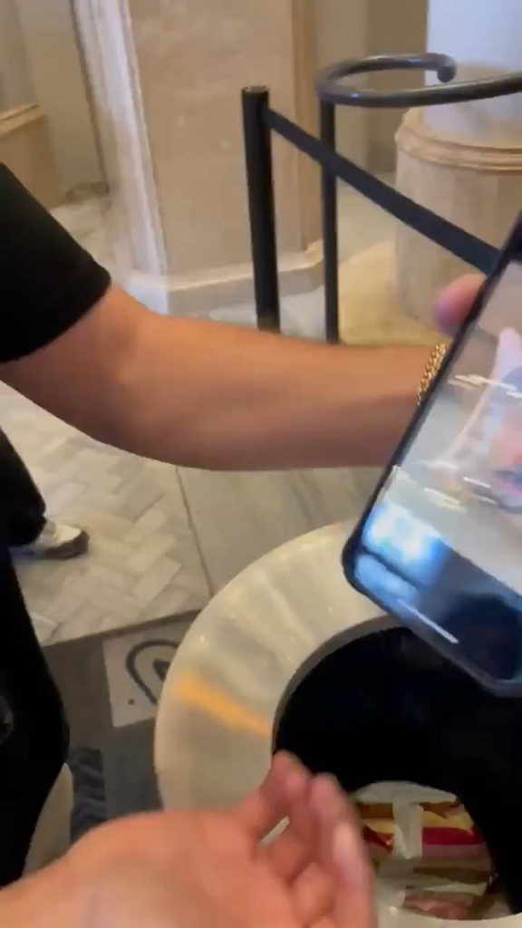 Keanu Reeves’ reaction to a Keanu Reeves pillow