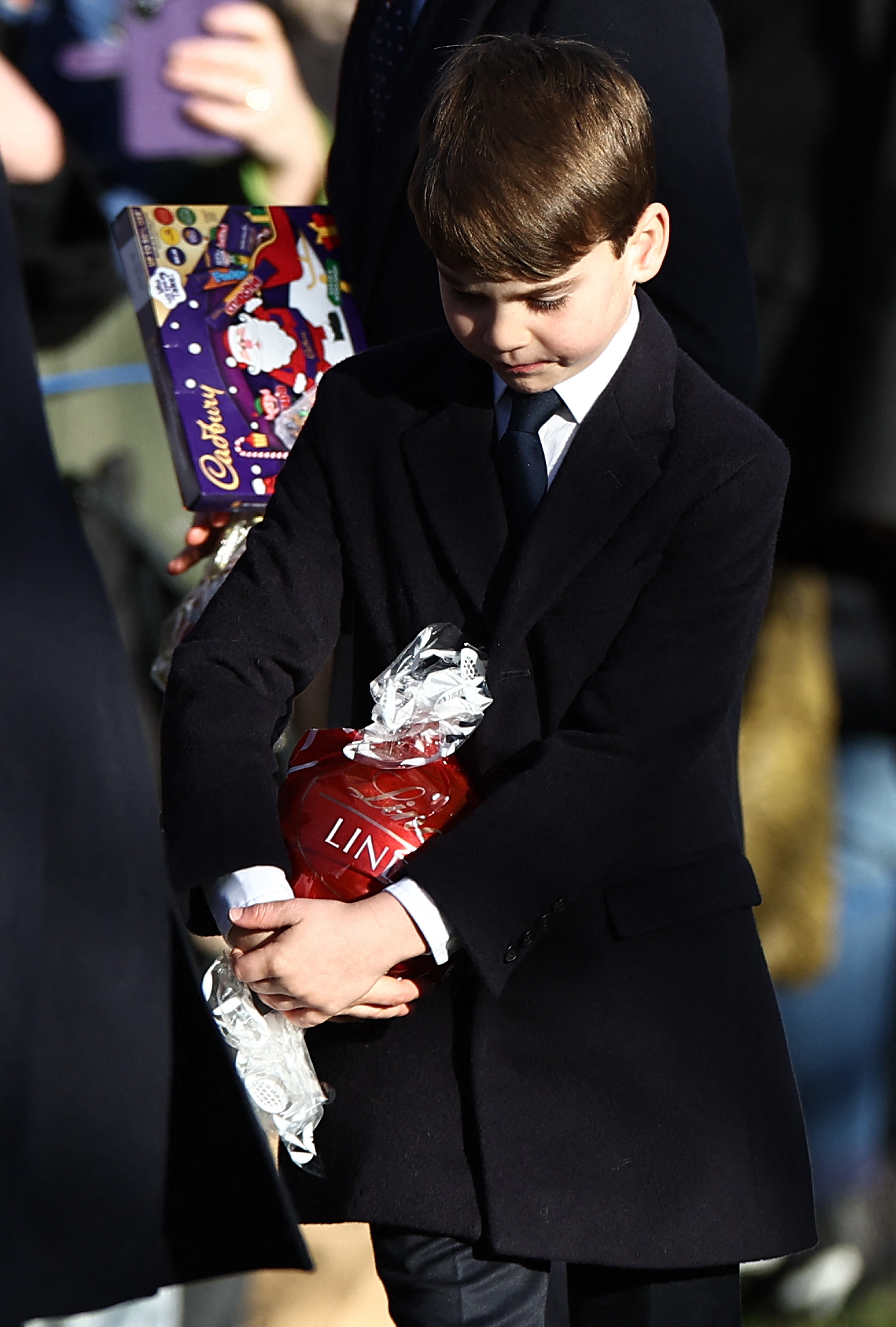 TOPSHOT-BRITAIN-ROYALS-CHRISTMAS