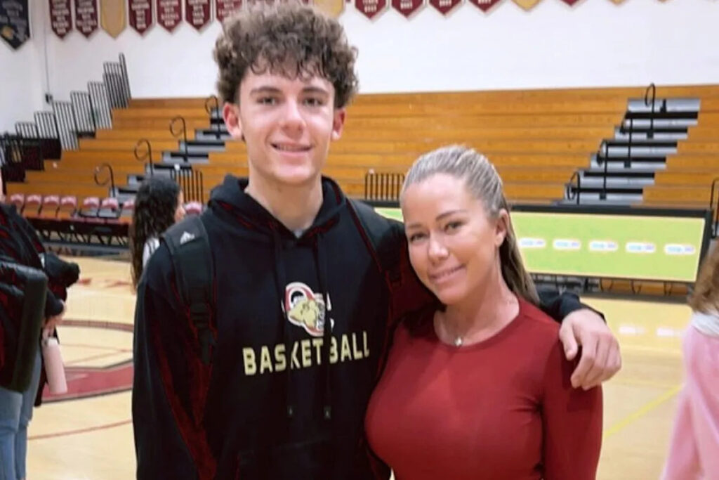 Kendra Wilkinson’s ‘Phenomenal’ Son Hank Stands Heads Taller Than Mom as He Celebrates His 16th Birthday Kendra Wilkinson's ‘Phenomenal’ Son Hank Stands Heads Taller Than Mom as He Celebrates His 16th Birthday