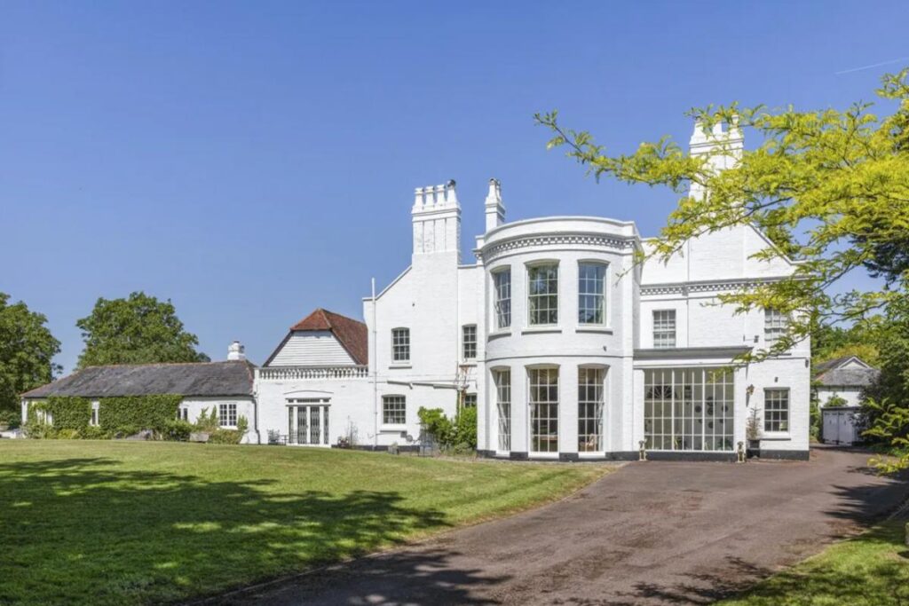 Royal family country estate with eight bedrooms and pool up for sale Reading Chronicle