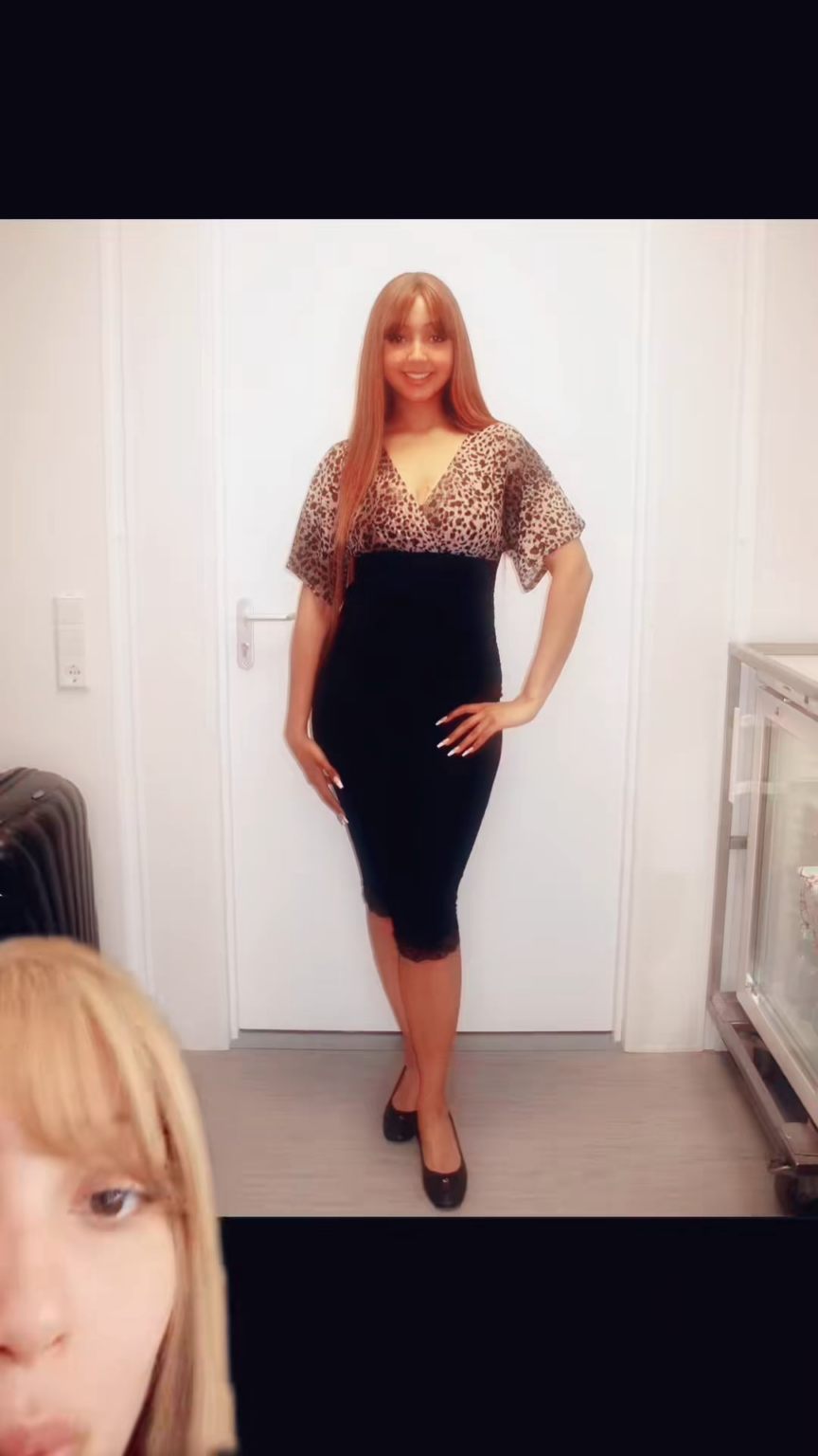 PinkPantheress addresses the short height allegations