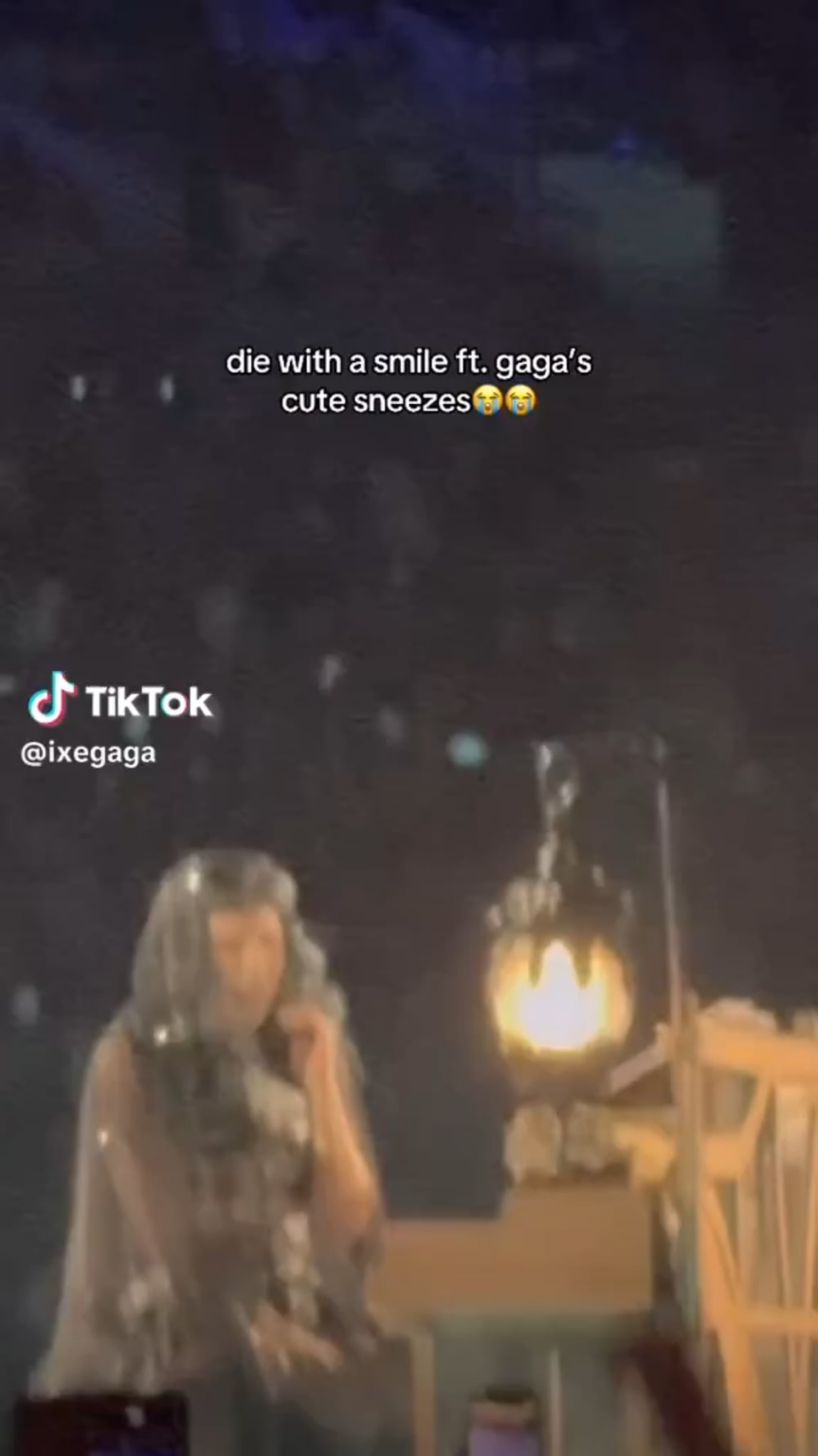 Lady Gaga having to stop her performance of Die With a Smile because she couldn't stop sneezing