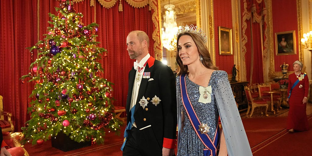 Photos of Christmas at Windsor Castle Through the Years Photos of Christmas at Windsor Castle Through the Years
