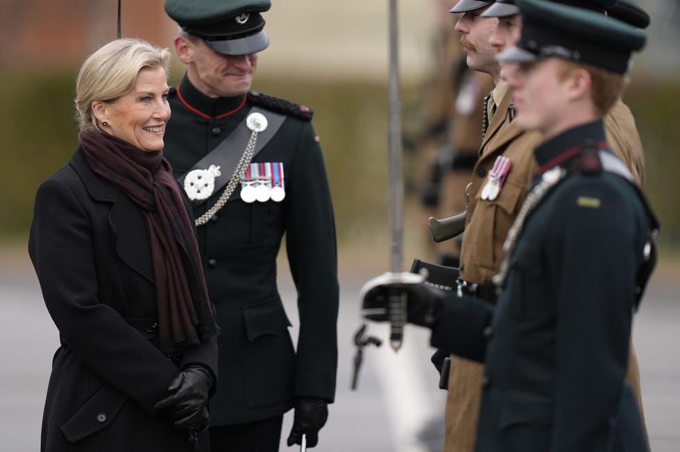 Royal visit to 5 Rifles