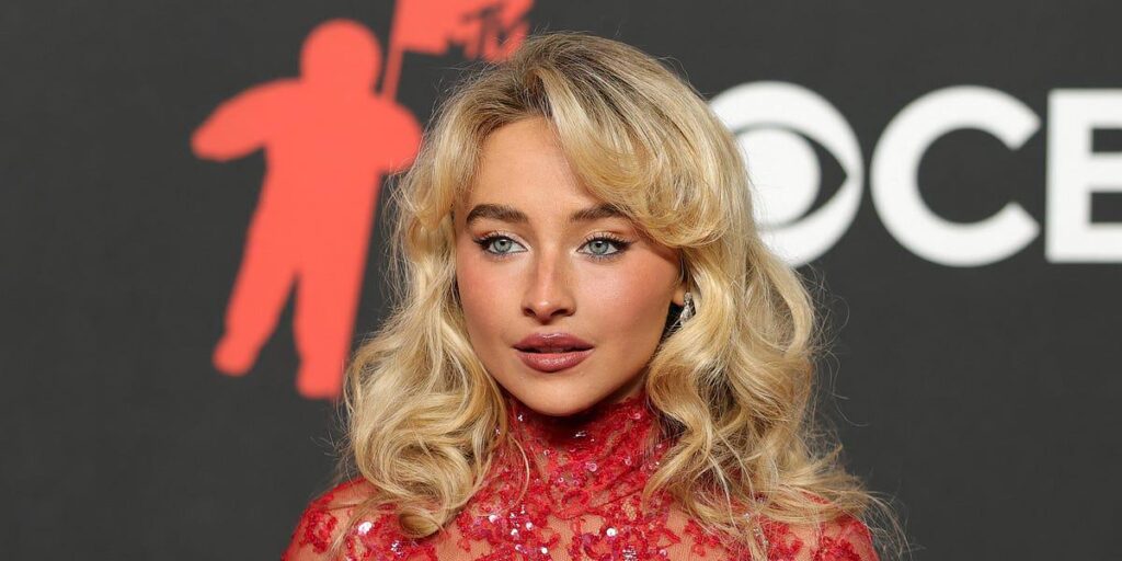 From Zeteo journalist Prem Thakker: The Trump Vance White House attacks Sabrina Carpenter in a new statement, the White House led by Trump ( a liable sexual abuser mired in the Epstein scandal ) suggests Sabrina Carpenter is “stupid” and defending pedophiles and rapists
