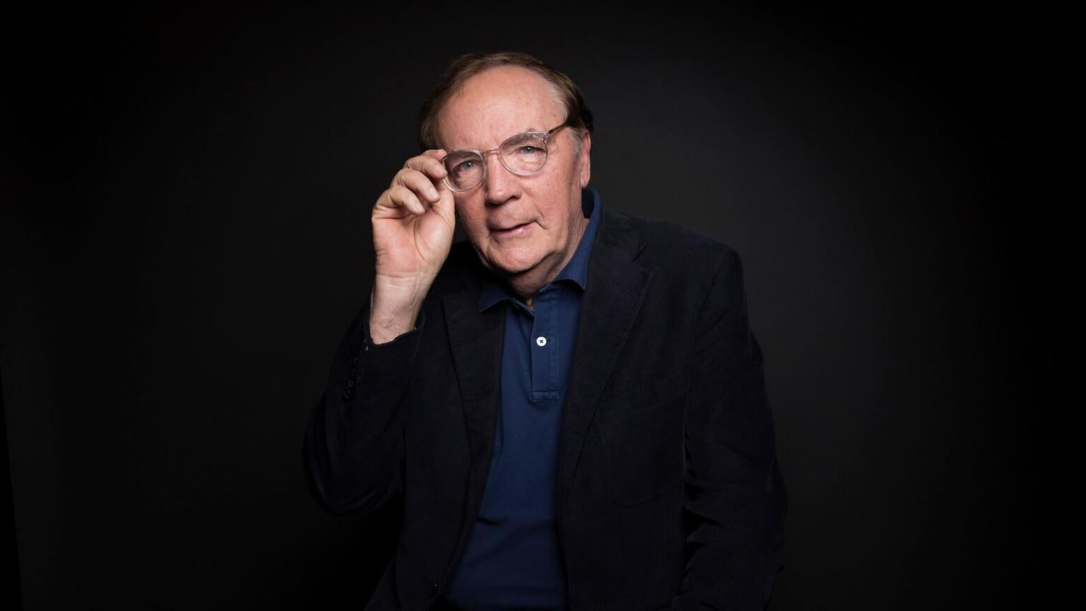 Prolific Author James Patterson gives $500 checks to 600 booksellers for the holidays.