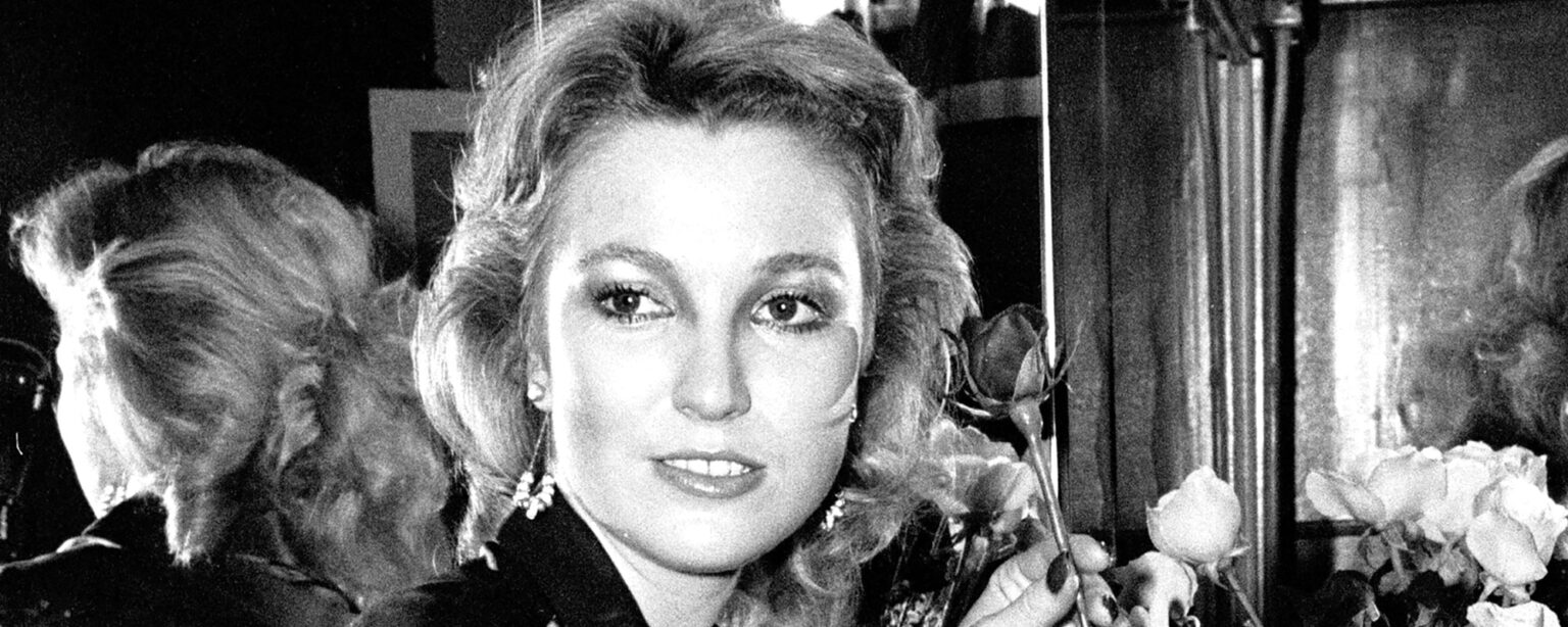 Tanya Tucker, LaCosta Tucker's sister