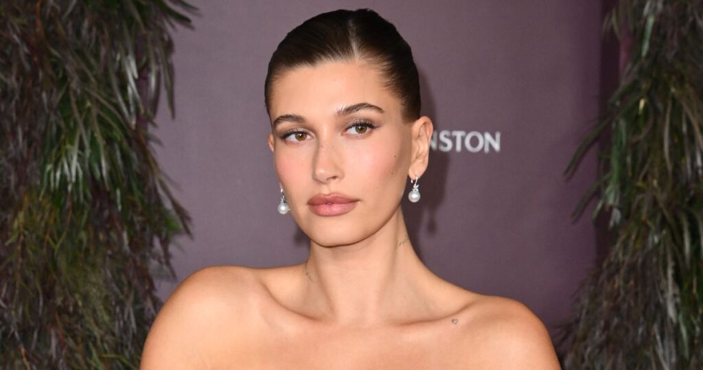 Hailey Bieber Has a Bob Now Hailey Bieber Has a Bob Now