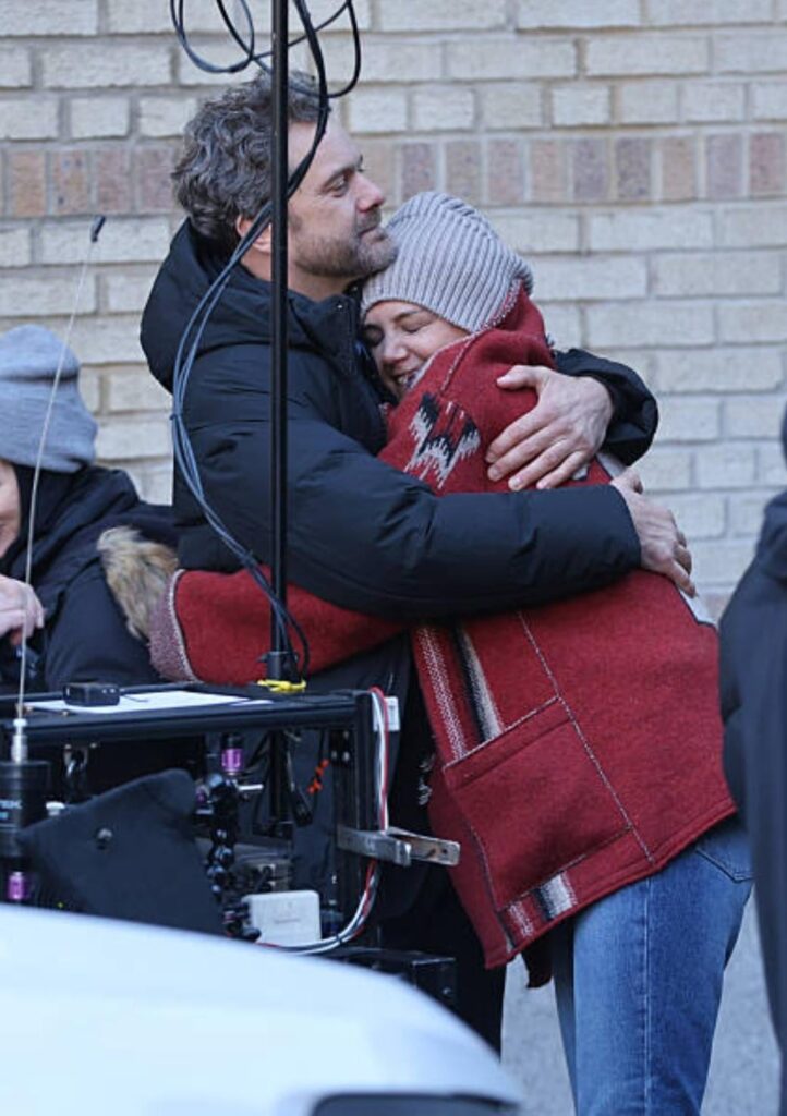 Katie Holmes and Joshua Jackson cuddle up to stay warm in New York City