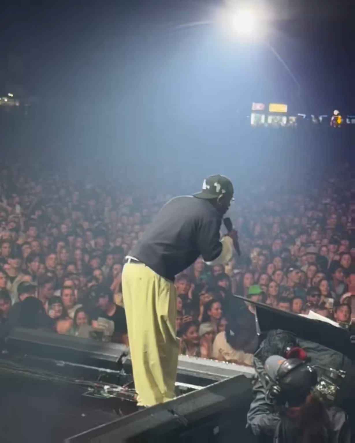 Kendrick Lamar paused his Spilt Milk Festival set in Australia to sing “Happy Birthday” to a young fan, with the crowd joining in. He also signed a pgLang hat for her as a gift, saying, “She was official from the start, but now she’s super duper official!” Kendrick Lamar paused his Spilt Milk Festival set in Australia to sing “Happy Birthday” to a young fan, with the crowd joining in. He also signed a pgLang hat for her as a gift, saying, “She was official from the start, but now she’s super duper official!”