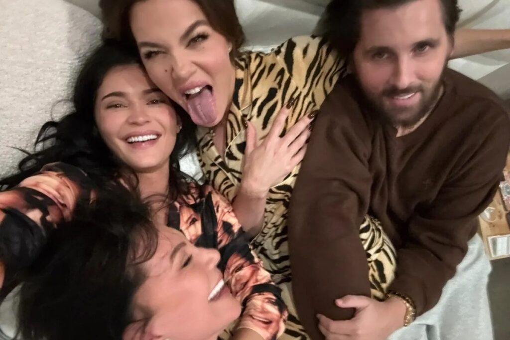Kylie Jenner has a sleepover with Kris Jenner, Khloé Kardashian and Scott Disick and more star snaps - Page Six