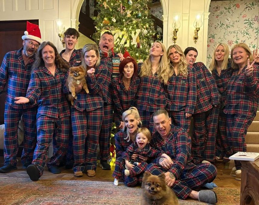 Sharon Osb ourne with her family including Kelly Osbourne