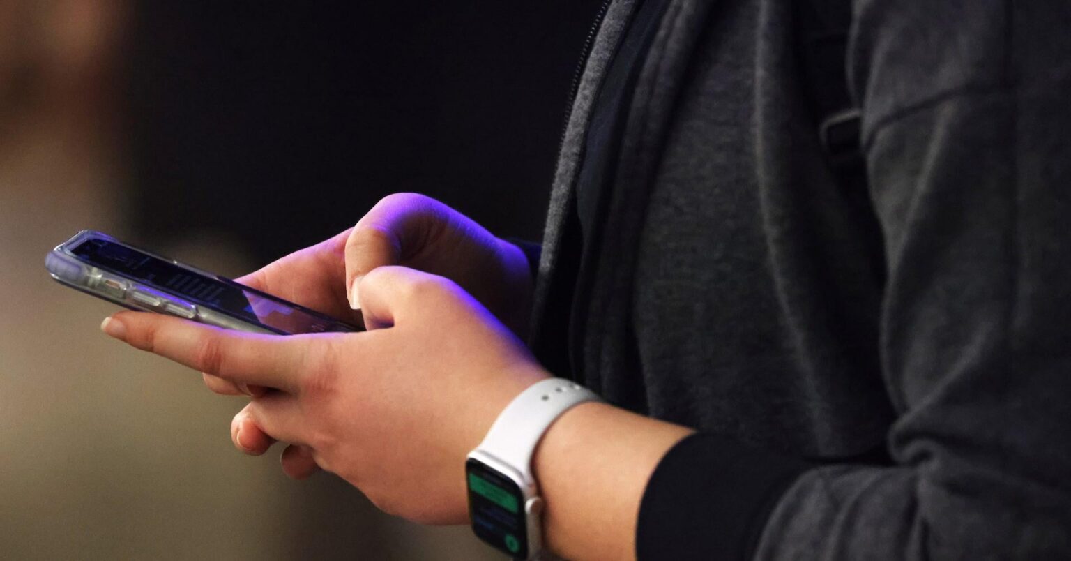 New York to require social media platforms to display mental health warnings