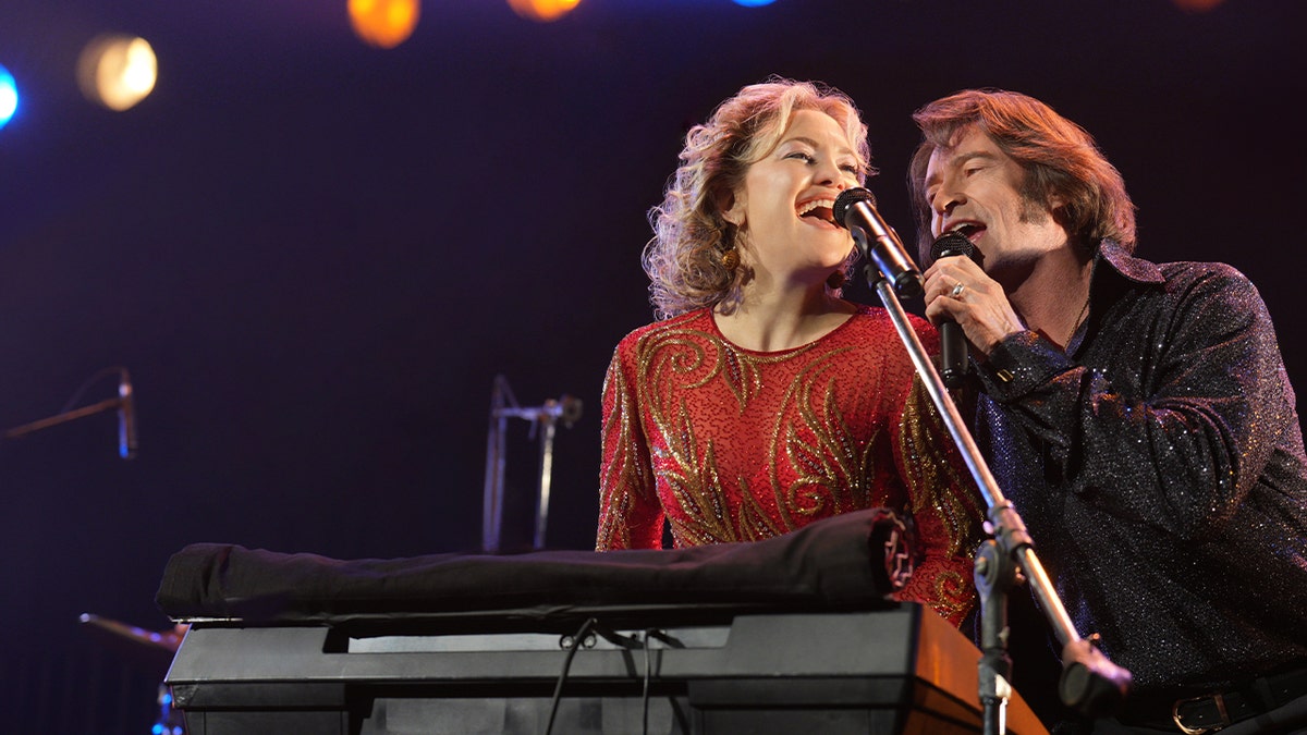 Kate Hudson and Hugh Jackman in "Song Sung Blue"