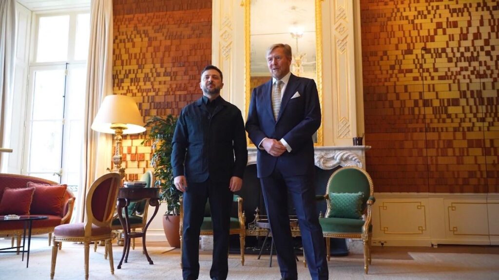 Dutch King Willem-Alexander met with Ukrainian President Volodymyr Zelenskyy yesterday in The Hague to discuss defence aid