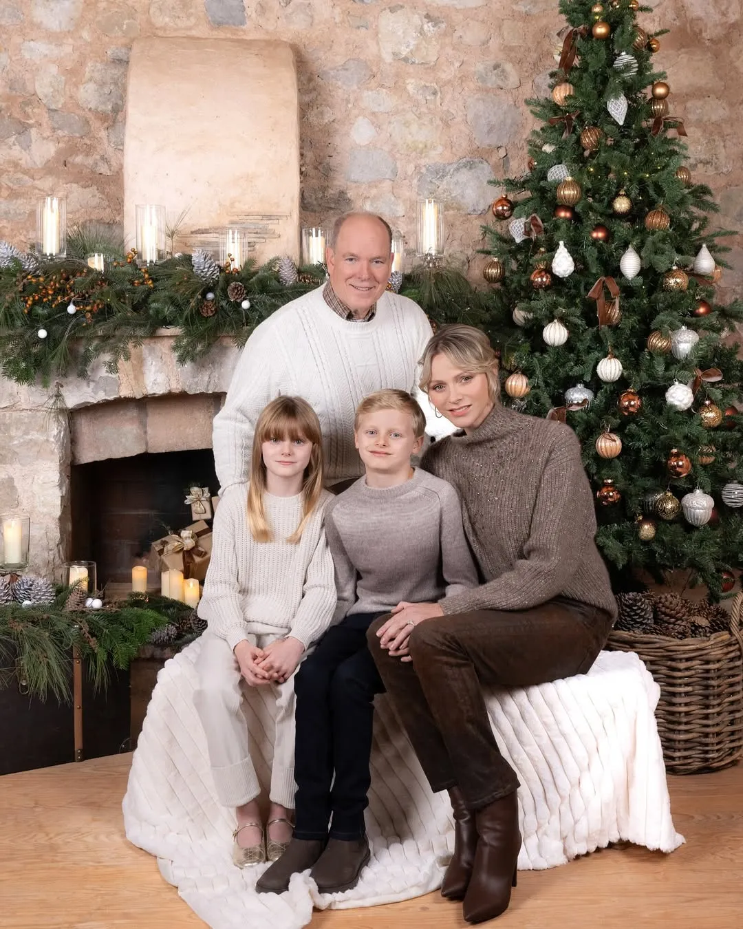 The royal family's 2024 card features a laid-back vibe