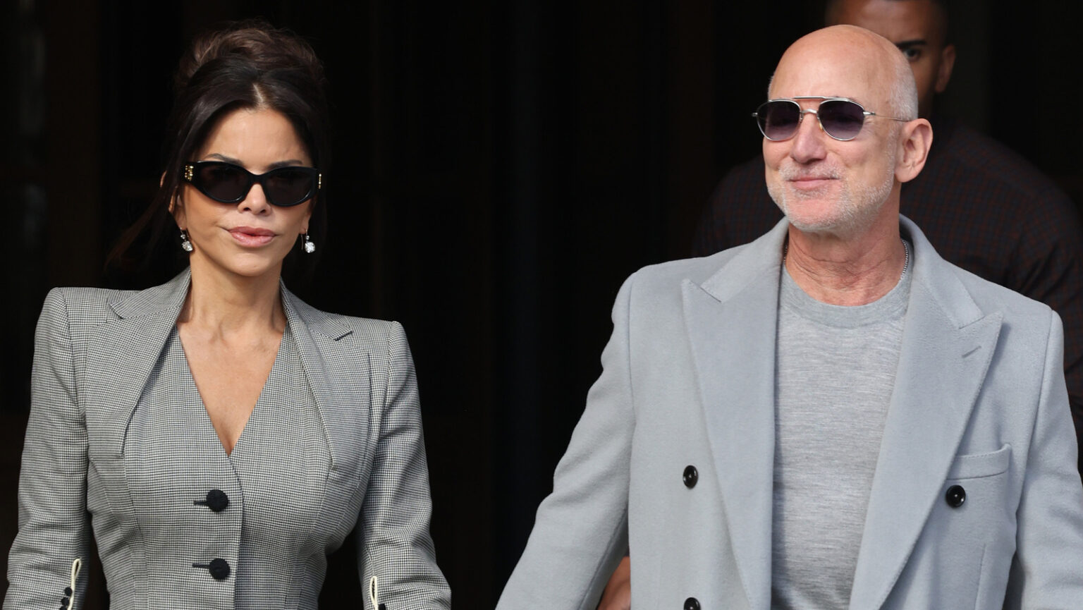 Lauren Sánchez & Jeff Bezos’ Lavish Home Renovations Are Disgustingly Out Of Touch Lauren Sánchez & Jeff Bezos' Lavish Home Renovations Are Disgustingly Out Of Touch
