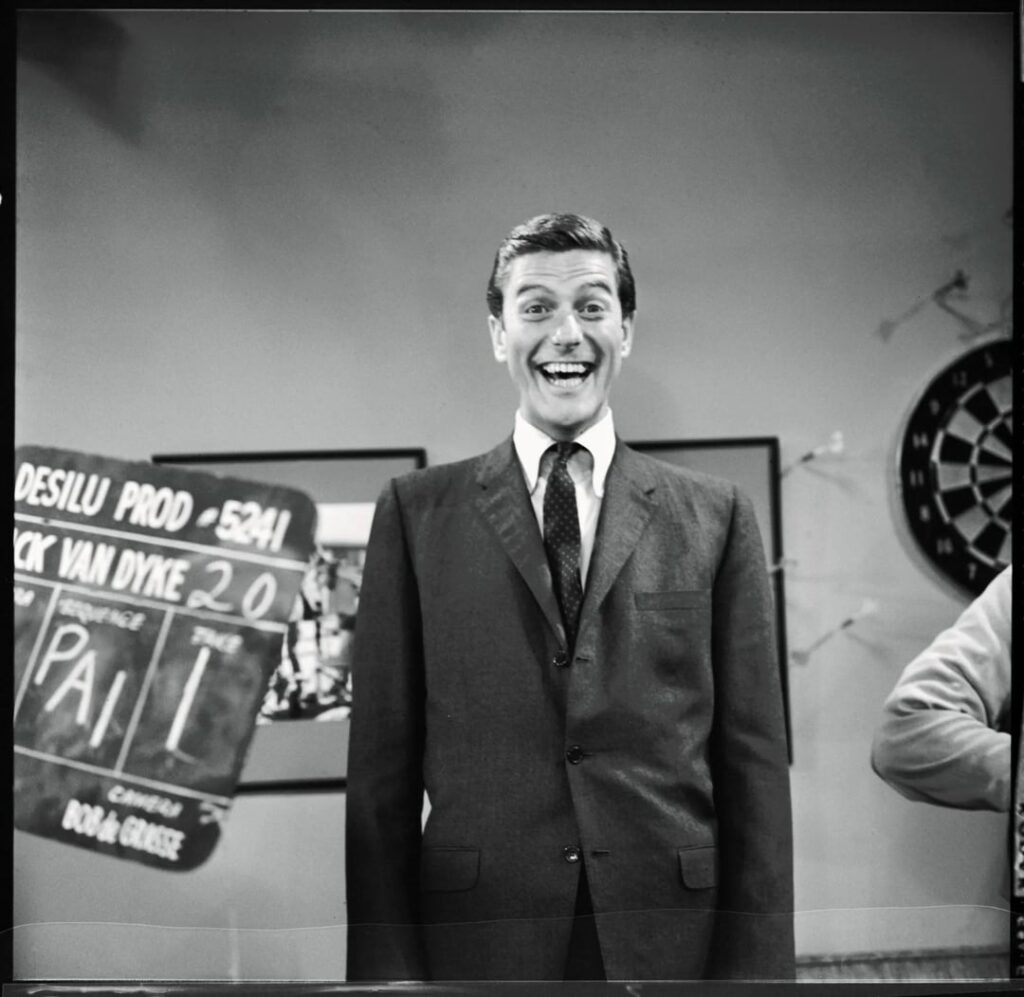 Happy Birthday to the iconic and legendary Dick Van Dyke, who turns 100 today 💖