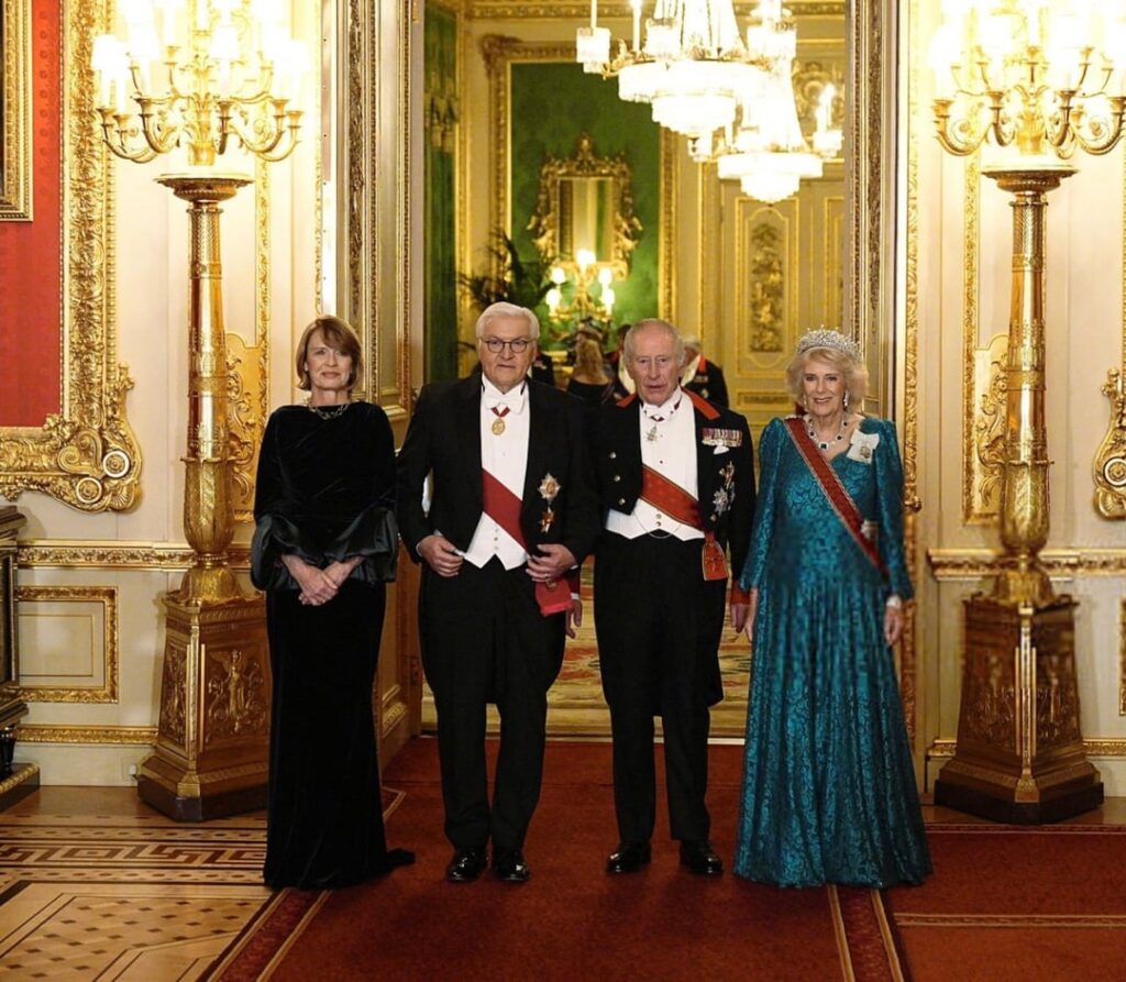 STATE BANQUET AT WINDSOR CASTLE TONIGHT!!! STATE BANQUET AT WINDSOR CASTLE TONIGHT!!!