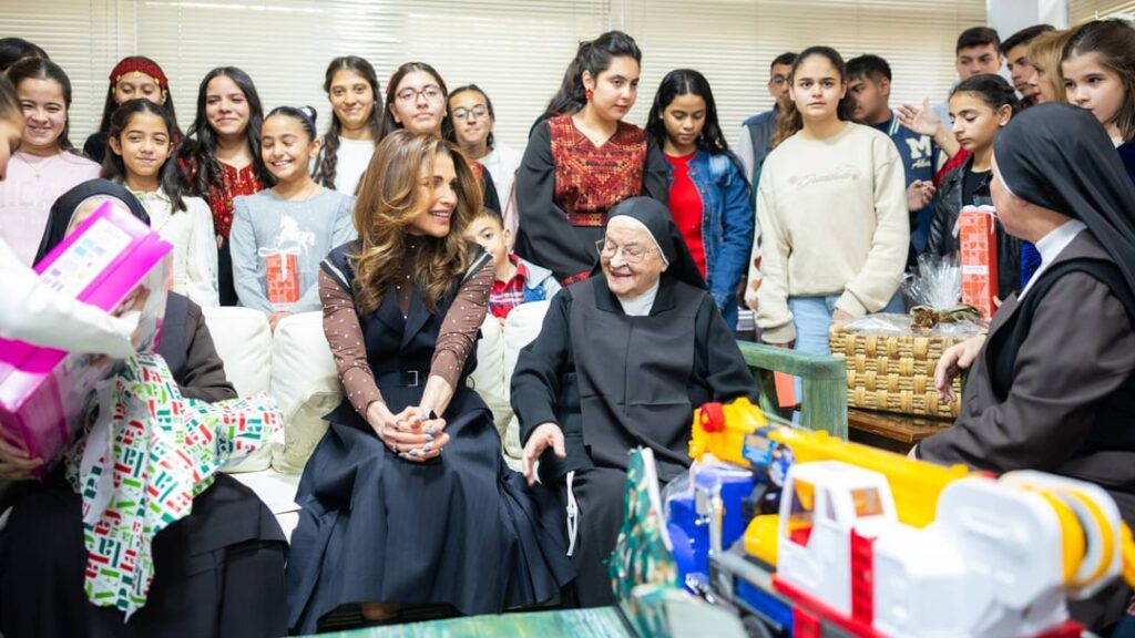 Queen Rania visited to the Mar Mansour Charitable Society in Amman