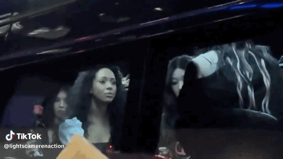 Katseye’s Manon clarifies a video of her frustrated and talking to members: “The girls aren’t fighting! I was really upset becaues there was a grown man in the crowd just shoving people including kids to get autographs he could resell later.” Katseye's Manon clarifies a video of her frustrated and talking to members: "The girls aren't fighting! I was really upset becaues there was a grown man in the crowd just shoving people including kids to get autographs he could resell later."