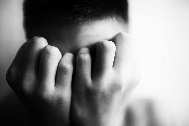 Going ‘no contact’ with family fuels loneliness epidemic Going ‘no contact’ with family fuels loneliness epidemic