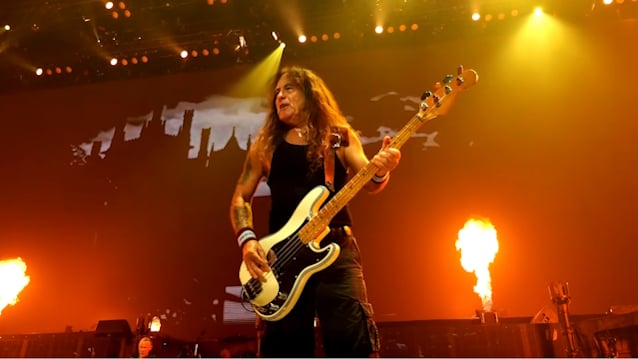 IRON MAIDEN’s STEVE HARRIS, Who Is About To Turn 70, Is Still ‘Not Thinking About Retirement’ BLABBERMOUTH.NET