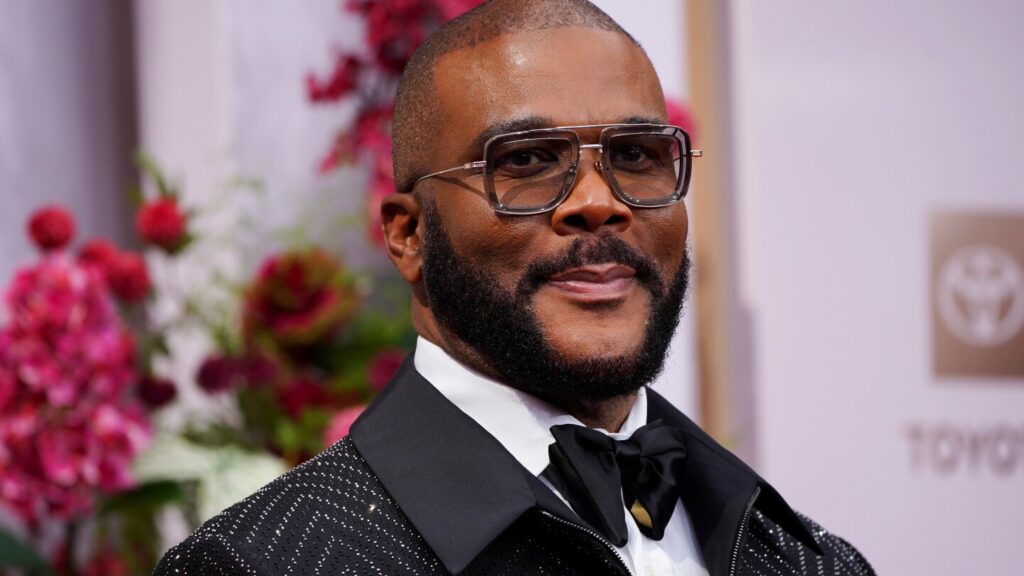 Texts show Tyler Perry and accuser stayed in touch after alleged assault Texts show Tyler Perry and accuser stayed in touch after alleged assault