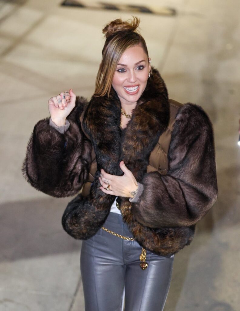 Miley Cyrus was seen arriving at the "Jimmy Kimmel Live!".