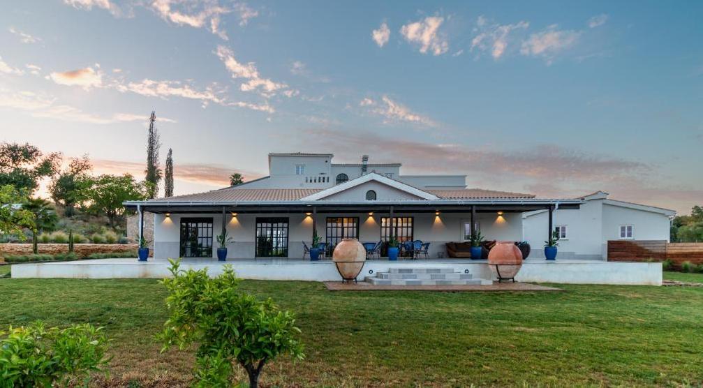Shanti-Som Wellbeing Retreat building in Algarve, Portugal.