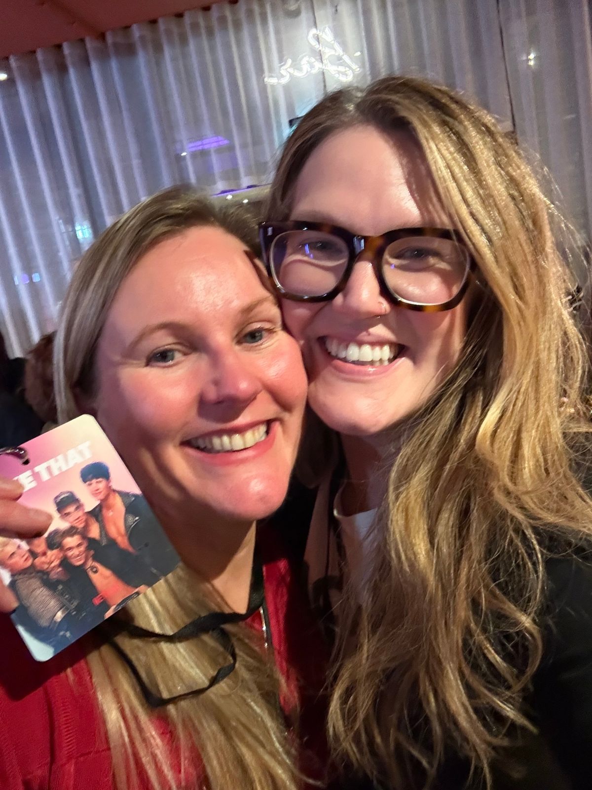 Hannah and her fellow Take That superfan sister, Emily Britt