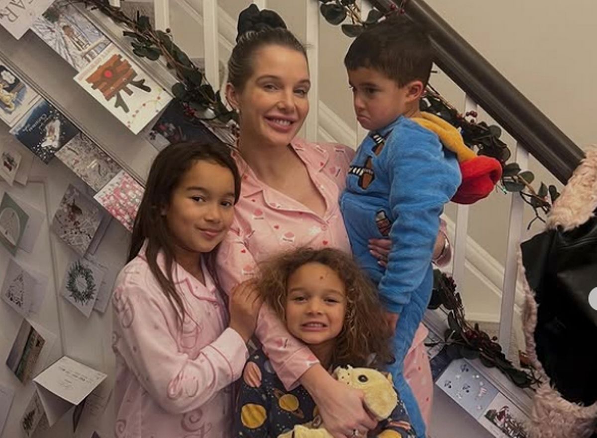 Helen reportedly wants to stay at the lavish property with her family