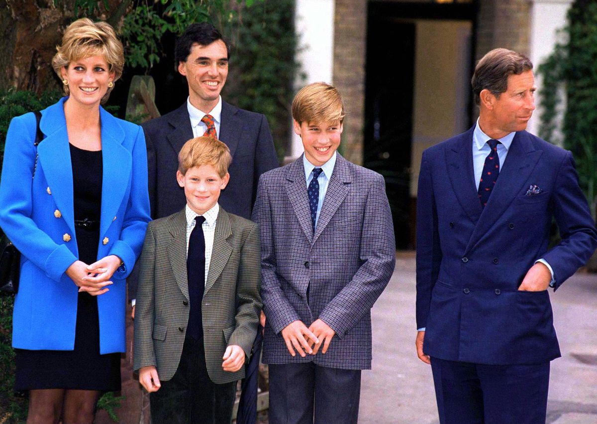 Prince And Princess Of Wales And Prince Harry With Prince William On His First Day At Eton. With  Them Is Prince William's Housemaster Dr Andrew Gailey
