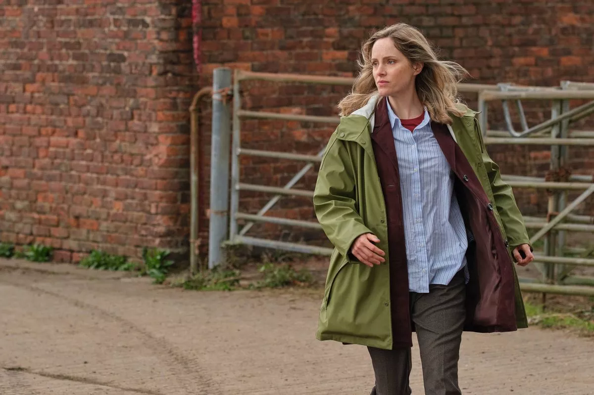 Sophie Rundle as Joanna Marshall in After the Flood series 2
