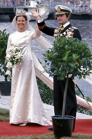 Regal Style Diaries 👑: Royal Swedish Wedding Dress