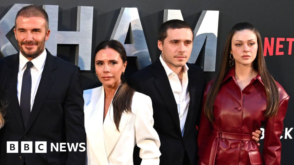 Brooklyn Peltz Beckham's wedding DJ Fat Tony speaks about 'awkward' dance