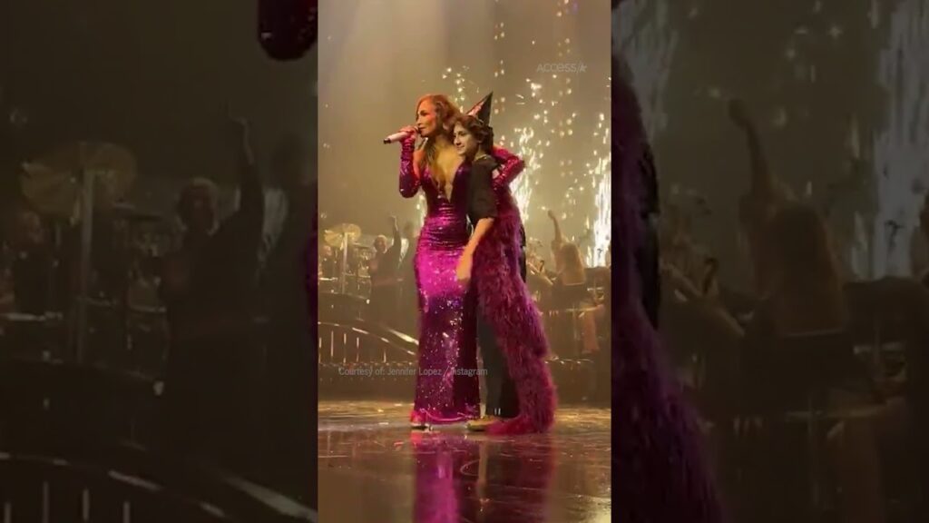 Jennifer Lopez HUGS Twins Emme & Max Onstage In Sweet NYE Moment